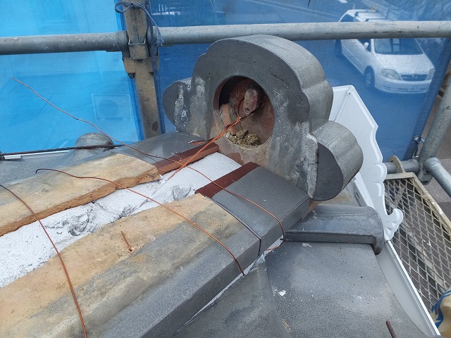 熨斗瓦の積み上げ